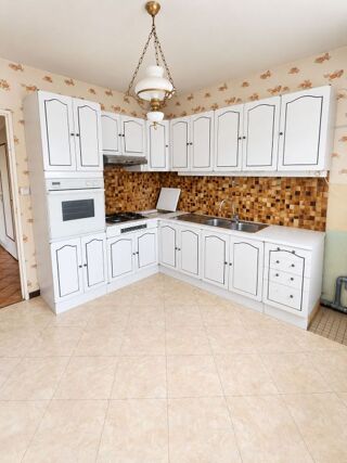  Appartement à louer 4 pièces 78 m²