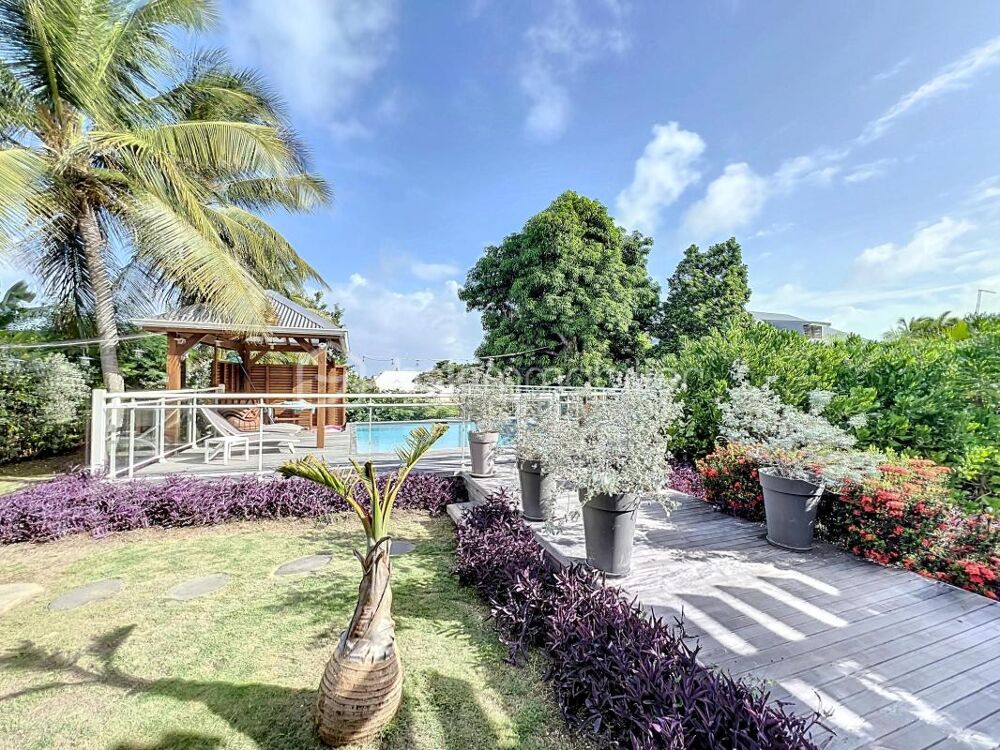 Vente Appartement Appartement T3 de standing avec terrasse, jardin tropical, piscine Saint francois
