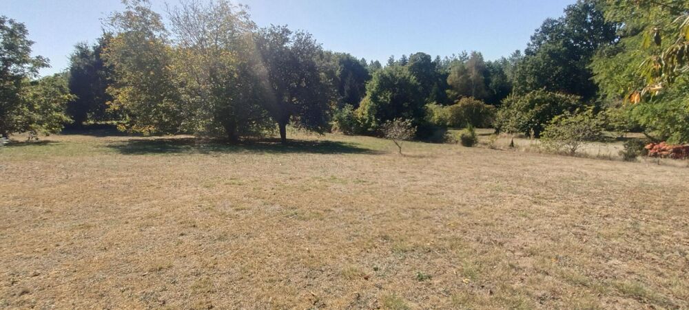 Maison de plain-pied de 90 m2 sur une parcelle de plus de 4 000 m2