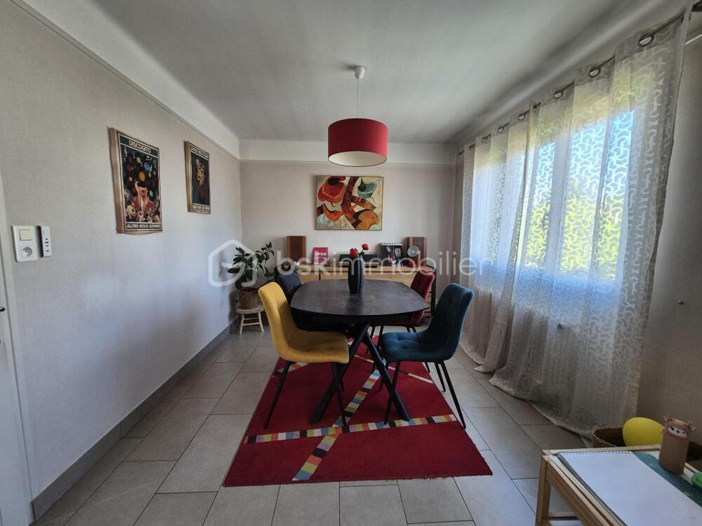 MAISON . 4 PIECES . 90 M²