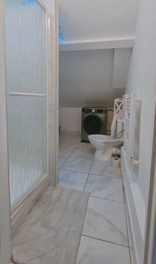  Appartement à louer 4 pièces 79 m²