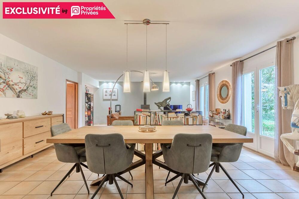 Vente Maison Maison Camblanes Et Meynac 6 pièce(s) 184 m2 jardin piscine Camblanes et meynac