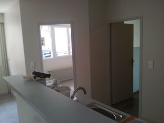 Appartement à louer 3 pièces 64 m²