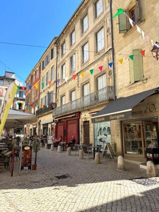 Vente Immeuble Immeuble  libre au coeur de Sommières Emplacement N°1 potentiel locatif fort Sommieres