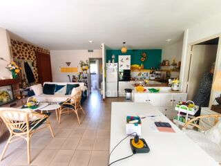  Immeuble à vendre 15 + pièces 417 m²
