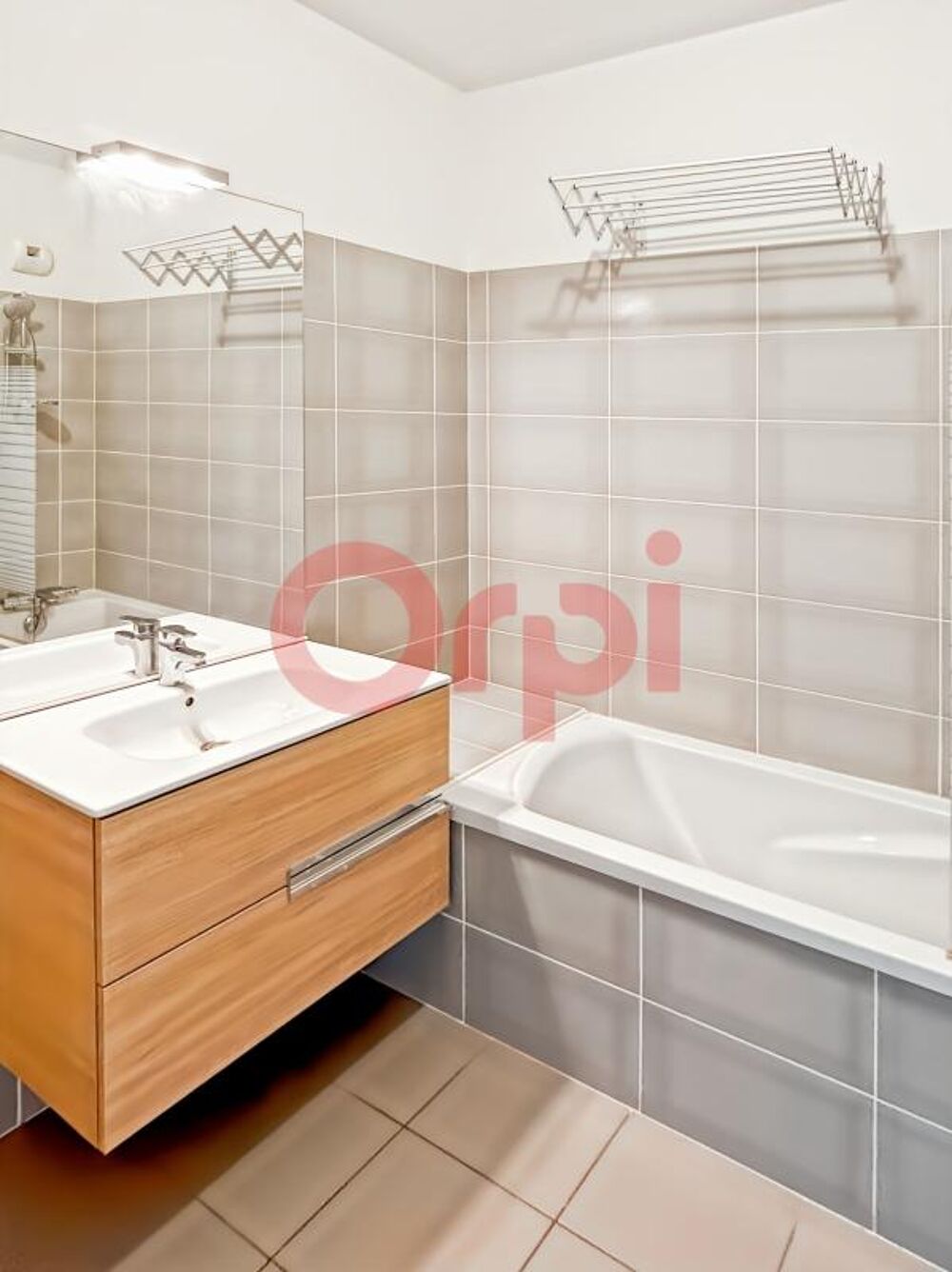 Location Appartement Appartement - Non meublé À Louer Lyon 8