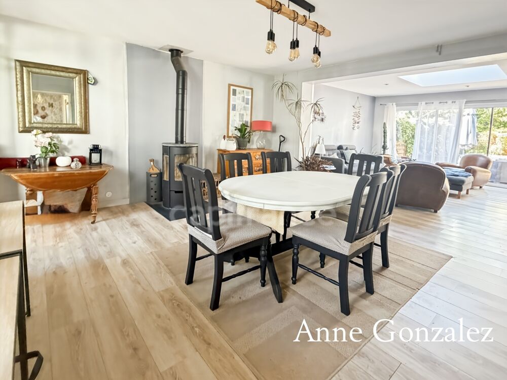 ORLEANS LA SOURCE, aux portes de la Sologne, à vendre maison familiale avec balcon, jardin clos sans vis-àvis et garage + trois