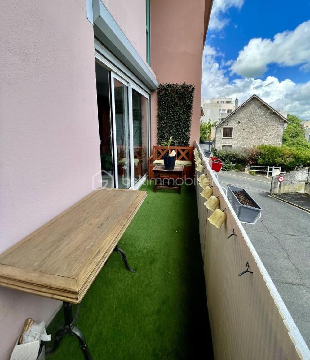 Le duplex qui réconcilie les amoureux de la maison et de l'appartement !  3 chambres, sous-sol total, garage et aucun voisin au