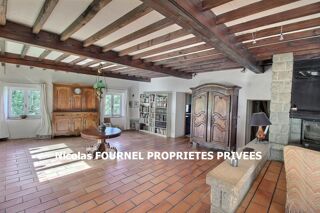 Vente Maison Saint Genest Malifaux 42660 corps de ferme avec cour fermée 215m² habitables 4 chambres, écurie-grange sur 1300m² de terrain Saint genest malifaux
