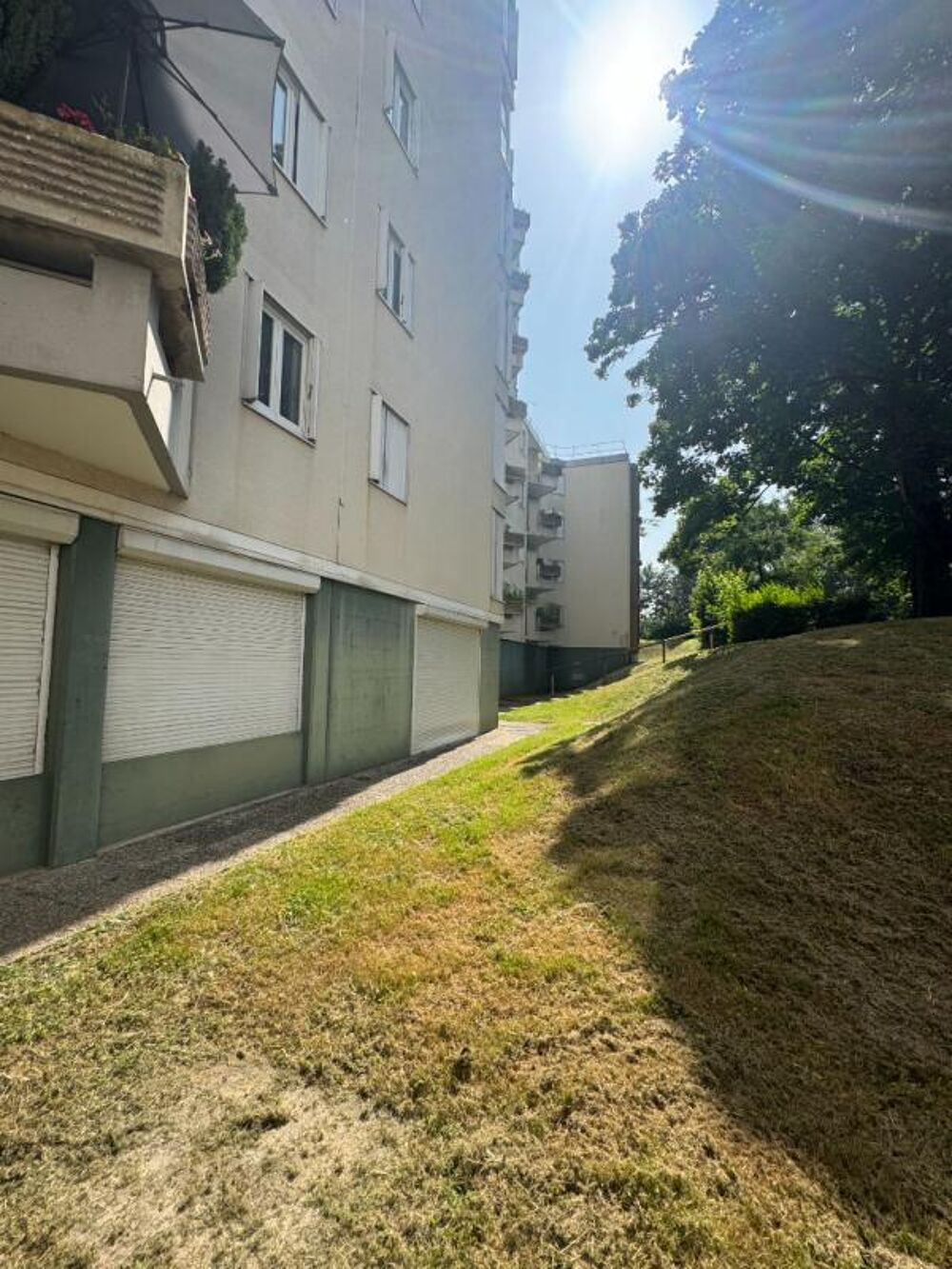   À vendre ? Local commercial de 56,36 m² à Bron (69) 
