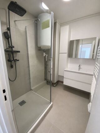  Appartement à louer 2 pièces 40 m²