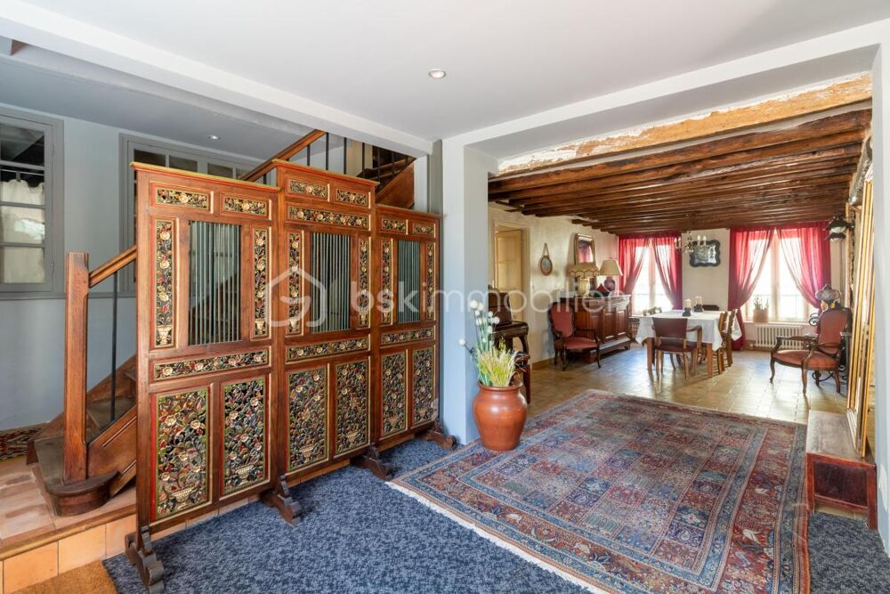 Vente Maison Corps de ferme de caractère – 600 m² habitables – 1 807 m² de terrain Soignolles en brie