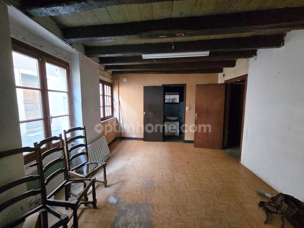 *** EXCLUSIVITE *** MAISON DE VILLE AVEC CUVAGE A RENOVER *** BILLOM CENTRE VILLE ***