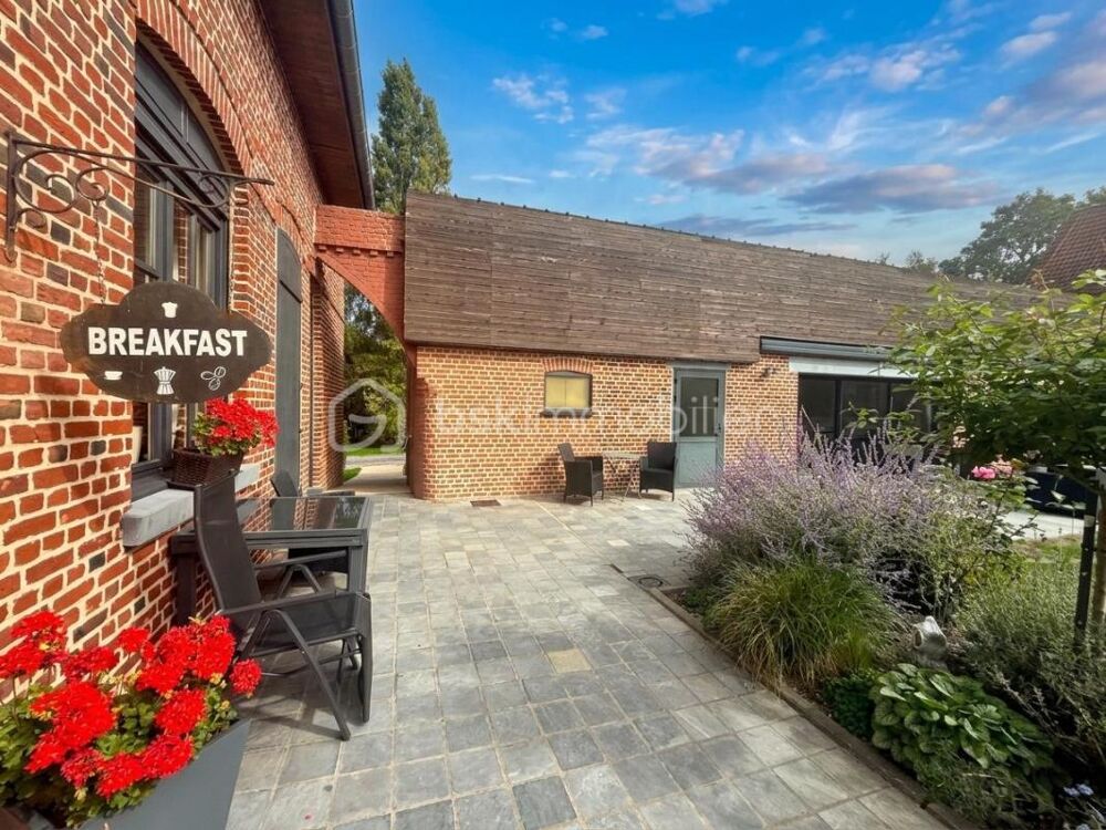 à vendre  Propriété/château Houplines (59116)