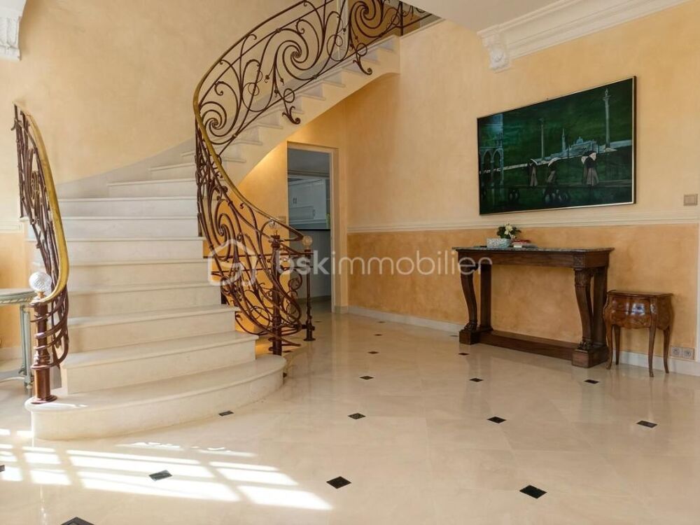 à vendre  Propriété/château Saint-Cyr-sur-Loire (37540)