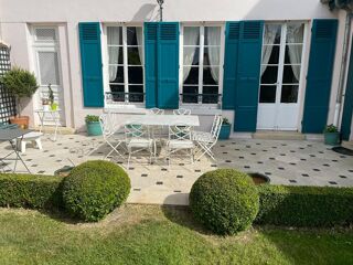  Maison � vendre 9 pi�ces 300 m�
