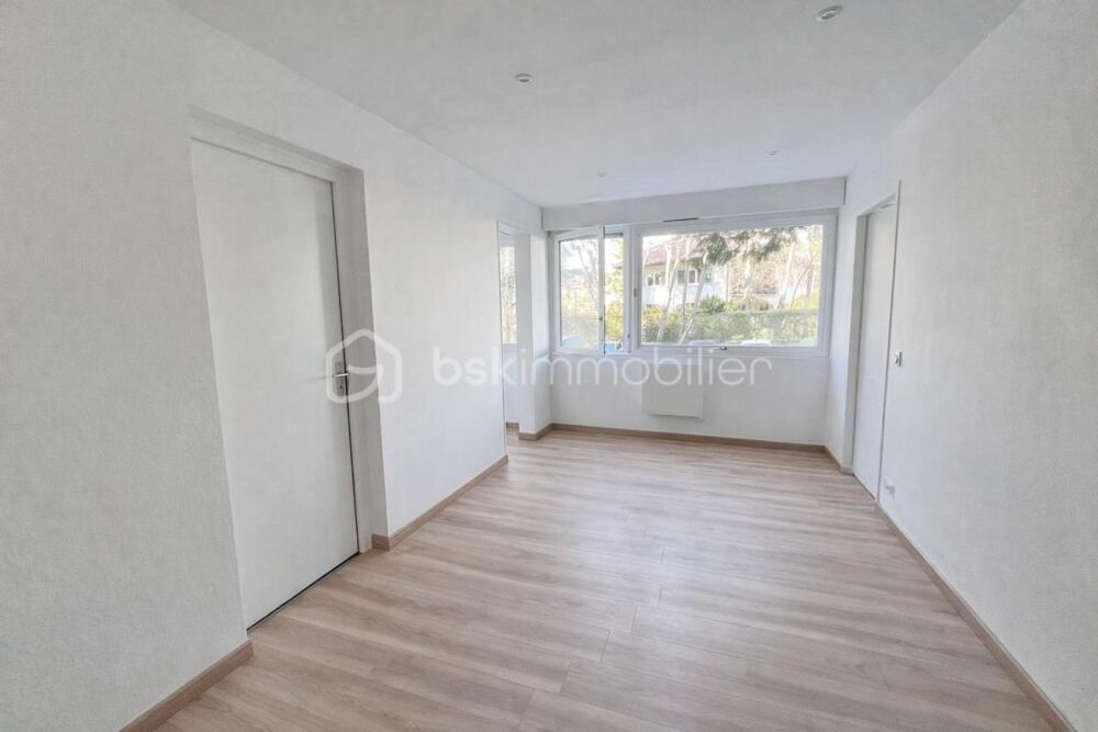 Appartement 2 pièces de 35 m² rénové - Saint-Julien-en-Genevois (centre-ville)