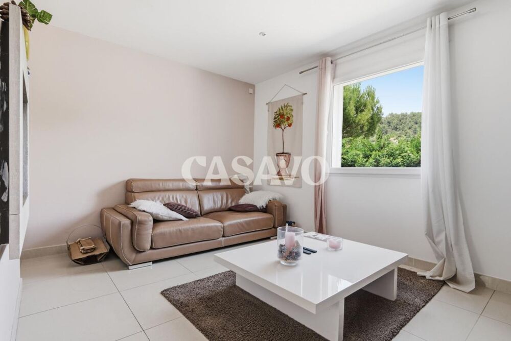 à vendre  Propriété/château Simiane-Collongue (13109)