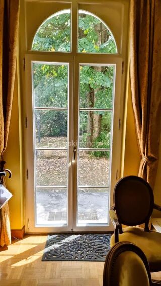  Maison  vendre 8 pices 214 m