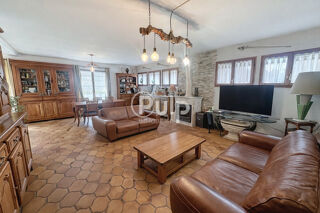  Maison � vendre 8 pi�ces 220 m�