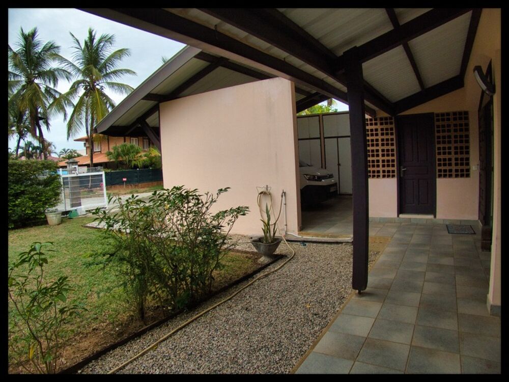 Vente Villa Villa d'architecte en briques de Guyane – volumes rares, piscine, jardin 1 141 m² – Kourou Lac Bois Chaudat Kourou