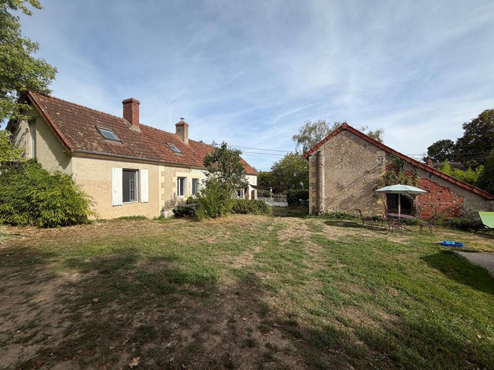 Très jolie longère rénovée dans un secteur calme et vert de la commune de Saint Eloi