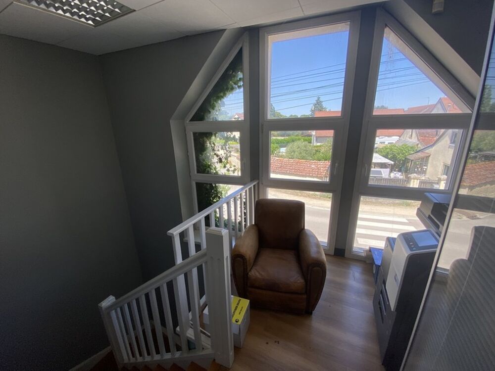 Bâtiment de 350 m2 idéal investisseur, artisan ou commerçant