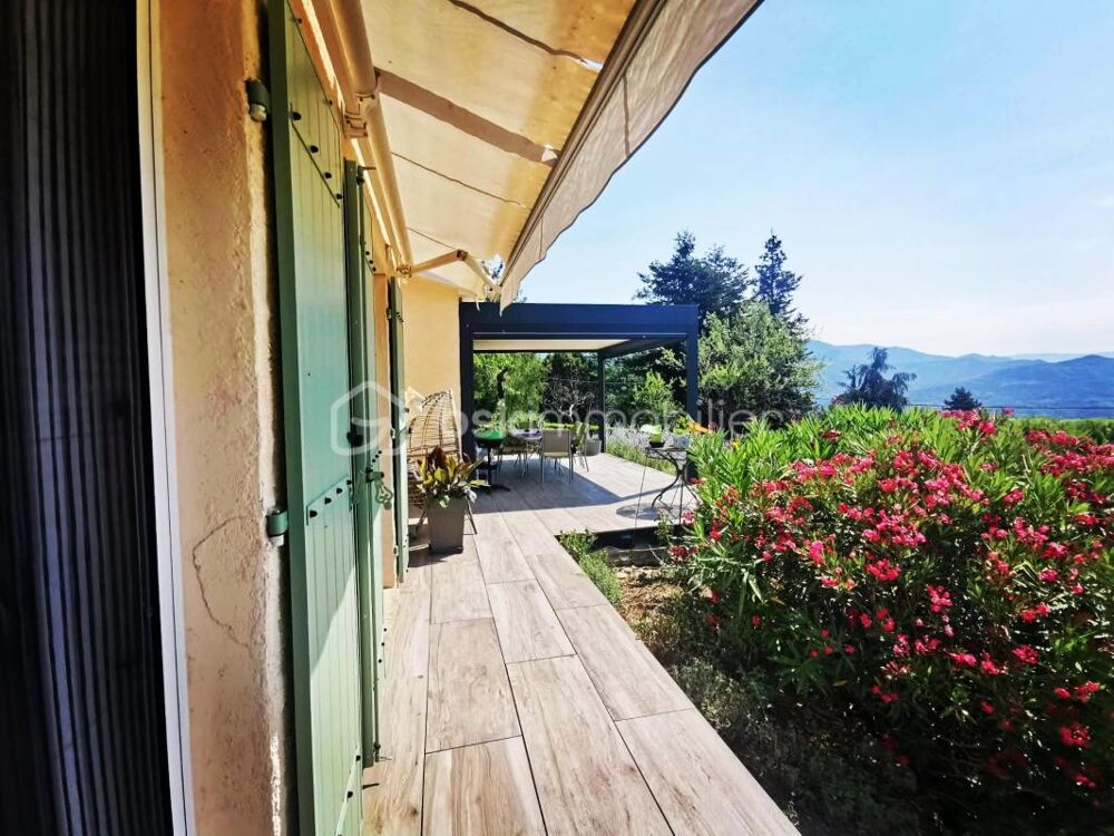 à vendre  Propriété/château Thoard (04380)