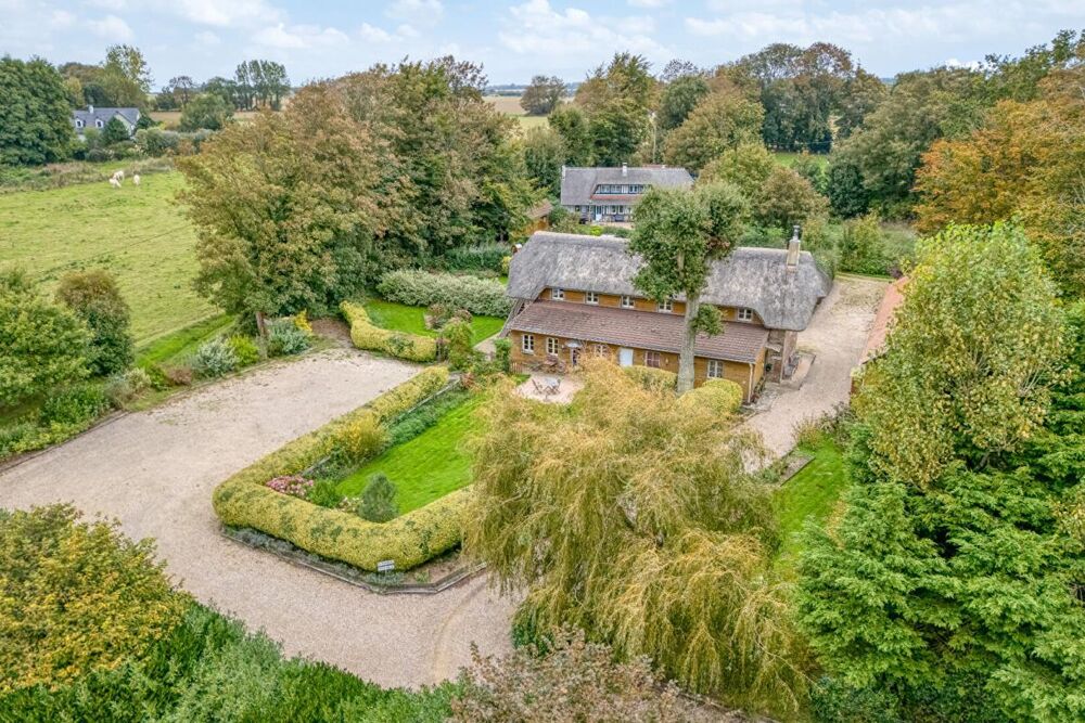 Vente Maison Propriété 1,40 ha (prairie 1,20ha) 2 bâtisses, 3 logements pour 293m2 habitables Etretat