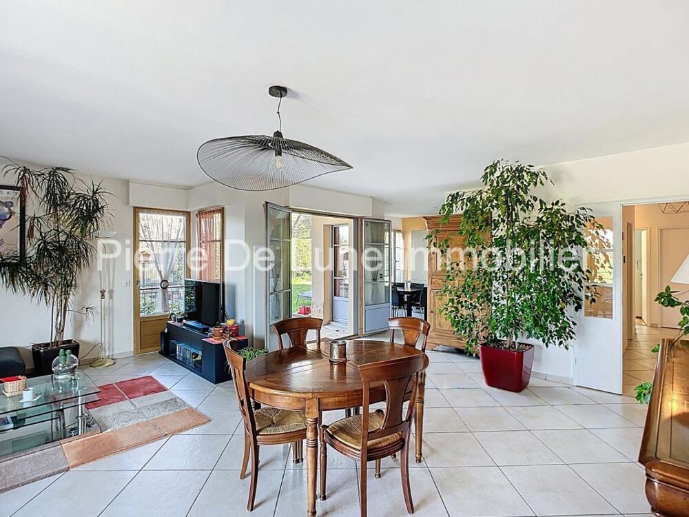 ST-DIDIER-AU-MONT-DOR  Appartement T6 de 136 m² avec jardin privatif de 234 m2 et terrasse