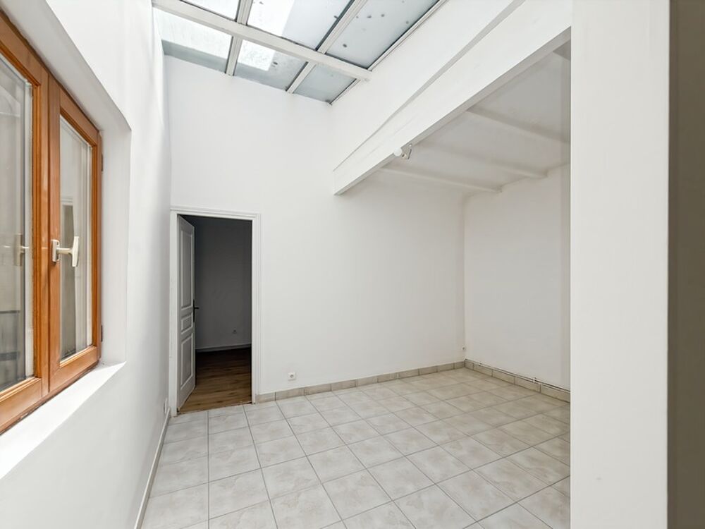 Vente Appartement Montfort-l'Amaury Hyper Centre – Une petite maison de charme cachée au cœur du village Montfort l amaury