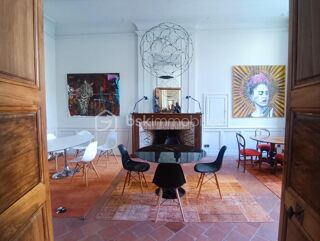  H�tel Particulier � vendre 15 + pi�ces 650 m�