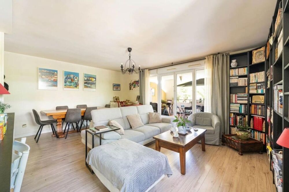 Vente Appartement Appartement T3 de 72 m² avec grande terrasse à Parc Athéna Marseille 13013 Marseille 13