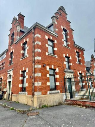  Immeuble � vendre 15 + pi�ces 326 m�