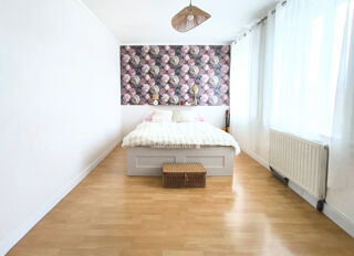  Maison � vendre 6 pi�ces 210 m�