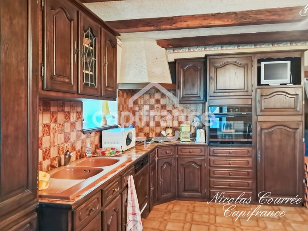 Maison à vendre dans le secteur mellois, idéale en résidence principale ou maison de campagne, pour les amateurs de calme, desp