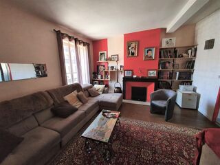  Immeuble à vendre 9 pièces 305 m²