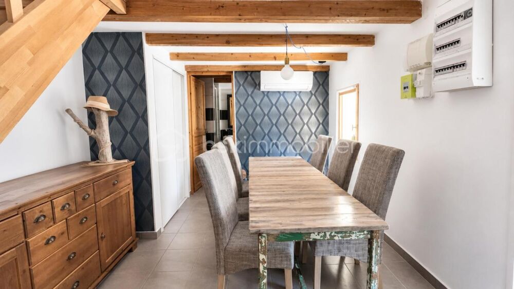 ACHAT d'une Maison rénovée avec charme, jardin, terrasse et garage 2 Chambres à Mazaugues 83136 proche centre