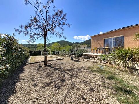   ** VILLA PLAIN-PIED DE TYPE 5 - PISCINE ET GARAGE ** Villa - 5 pi�ce(s) - 105 m�