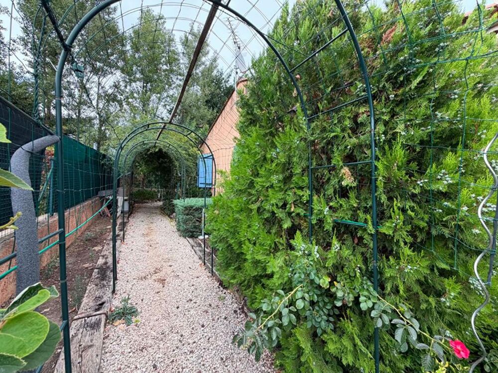 Vente Maison Maison Brignoles 4 pièce(s) 145 m2 Brignoles