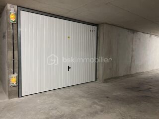  Parking / Garage � vendre 
