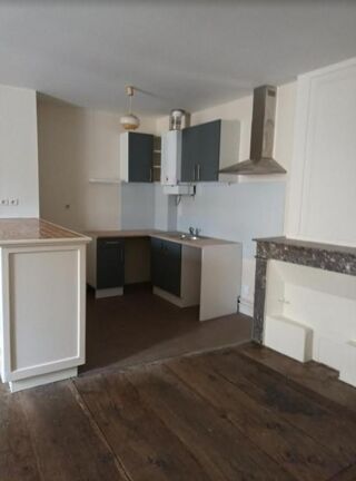  Appartement à louer 2 pièces 66 m²