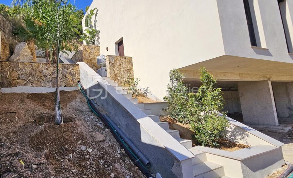 Corse - Rive sud dAjaccio à Pietrosella- Résidence ORZIOLO 2. Appartement T3 de 66 m2 + terrasse de 28 m2, situé à 3 km de la m