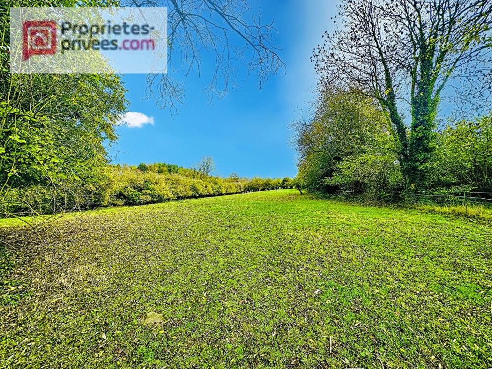 Maison à rénover au calme de 143 m² sur 1.5 hectare de prairie