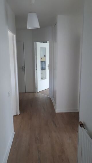  Appartement à louer 3 pièces 70 m²
