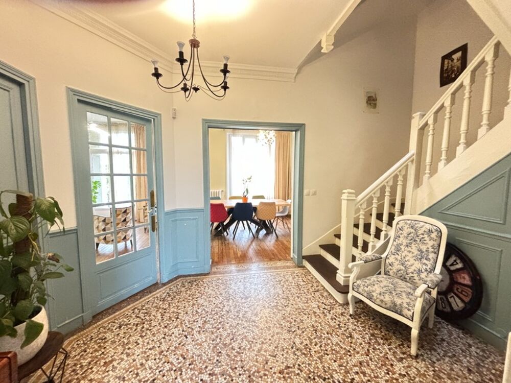 GRANDE MAISON EN PIERRES MEULIERES EN CENTRE VILLE DE LA FERTE SOUS JOUARRE