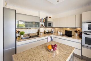 Vente Appartement Appartement T5 de 133 m² avec terrasse de 43 m² et 2 box Montpellier