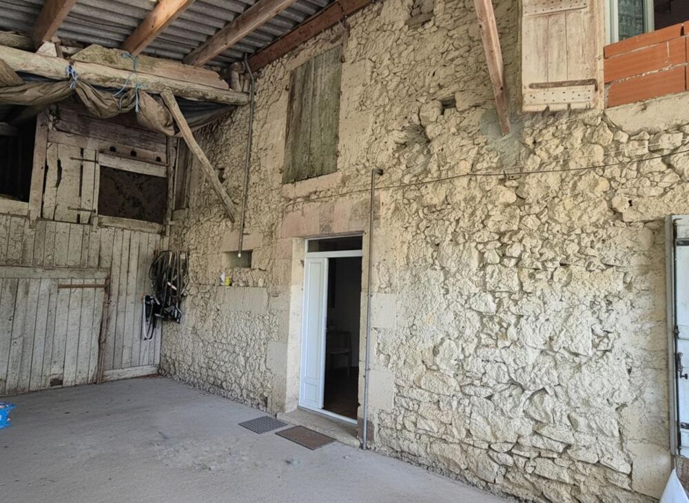 Maison en pierre avec beau terrain  cadre exceptionnel, sur le chemin de Saint-Jacques, à LA ROMIEU (32480)