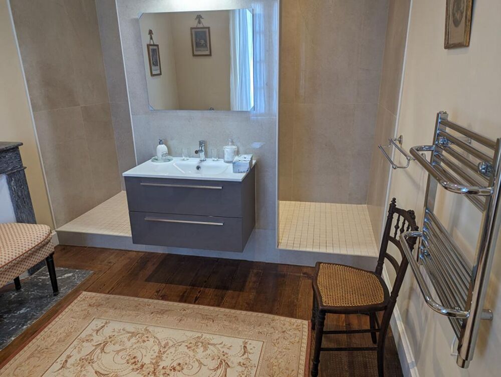 à vendre  Propriété/château Revel (31250)