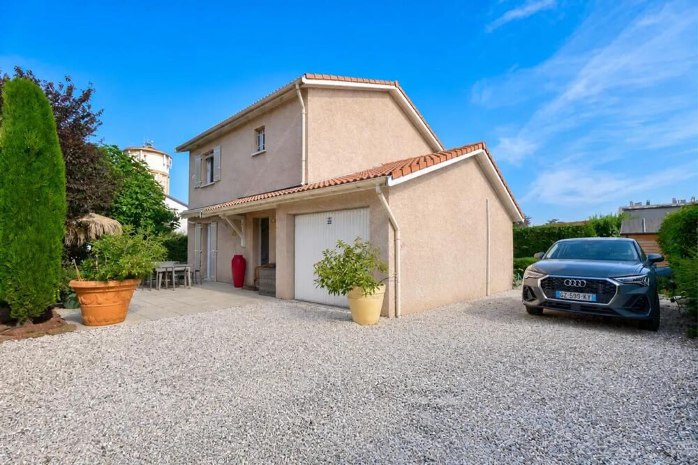 Maison de 4 pièces de 112 m² à Décines-Charpieu